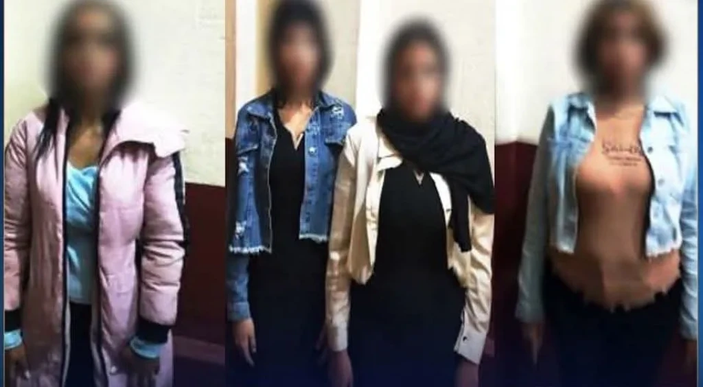 الداخلية:ضبط 4 سيدات لقيامهم بالأعمال المنافية للاداب العامة عبر أحد التطبيقات