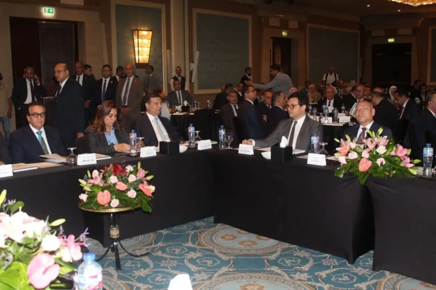 وزير الثقافة يشهد إطلاق وثيقة الاستراتيجية الوطنية للبناء والعمران الأخضر المستدام