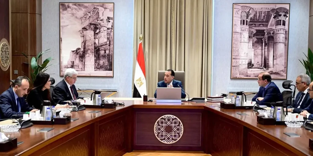 رئيس الوزراء يُتابع مع وزيري التعليم العالي والمالية عدداً من ملفات التعاون المشترك