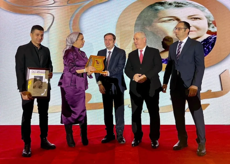 تكريم جوميا مصر والرئيس التنفيذي عبد اللطيف علما في احتفالية مرور 100 عام على تأسيس «روز اليوسف»