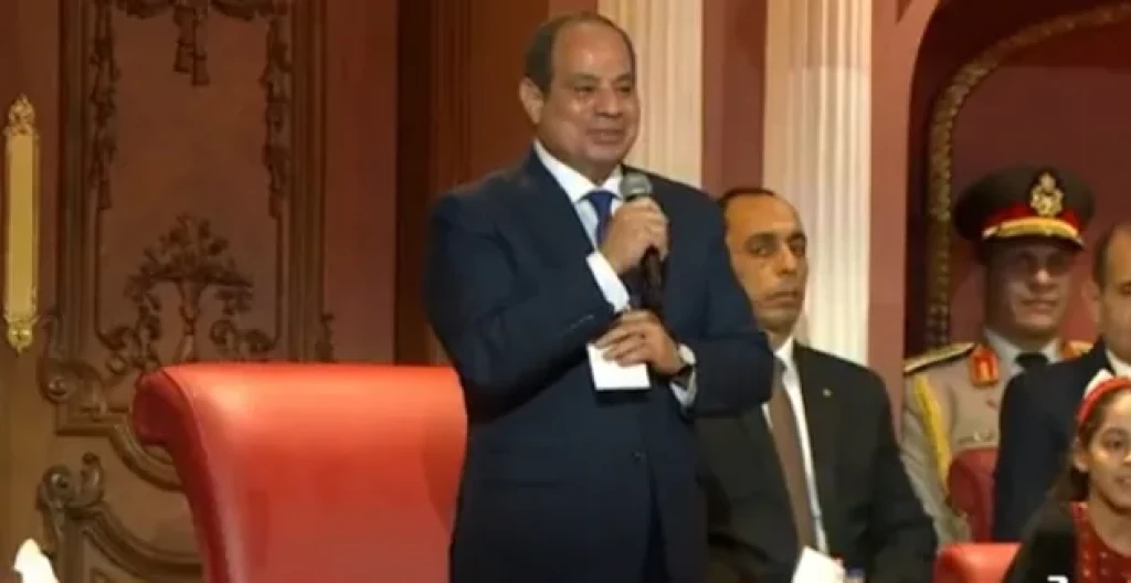 الرئيس السيسى يوقّع على رسالة سلام من مصر إلى العالم الرئيس السيسى يوقّع على رسالة سلام من مصر إلى العالم