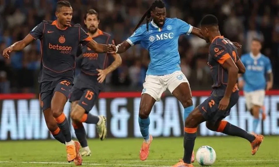 نابولي يفوز على إنتر ميلان 3-1 ويستعيد صدارة الدوري الإيطالي نابولي يفوز على إنتر ميلان 3-1 ويستعيد صدارة الدوري الإيطالي