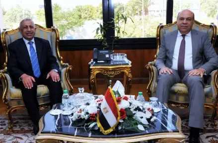 وزير الطيران المدني يلتقي رئيس الأكاديمية العربية للعلوم والتكنولوجيا والنقل البحري وزير الطيران المدني يلتقي رئيس الأكاديمية العربية للعلوم والتكنولوجيا والنقل البحري