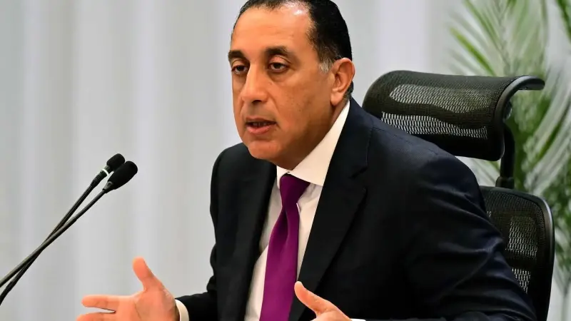 رئيس الوزراء يفتتح مصنع ”بريمفيرد للأكياس والصناعات الورقية” باستثمارات تصل إلى 7.5 مليون دولار رئيس الوزراء يفتتح مصنع ”بريمفيرد للأكياس والصناعات الورقية” باستثمارات تصل إلى 7.5 مليون دولار