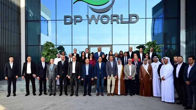 رئيس الوزراء يفتتح مستودع موانئ دبي العالمية ”مصر للخدمات اللوجستية” في ختام جولته بمنطقة السخنة المتكاملة رئيس الوزراء يفتتح مستودع موانئ دبي العالمية ”مصر للخدمات اللوجستية” في ختام جولته بمنطقة السخنة المتكاملة