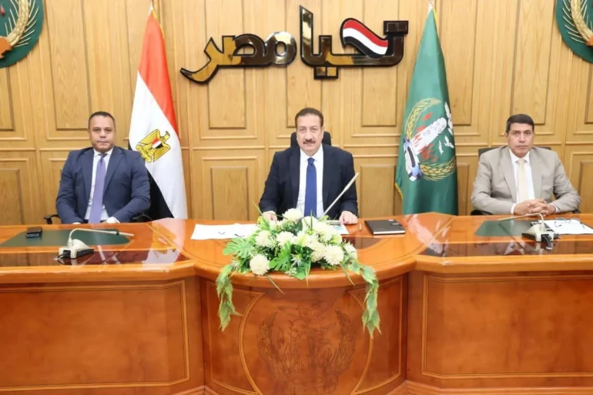 محافظ المنوفية يلتقي وفد شركة إستادات محافظ المنوفية يلتقي وفد شركة إستادات