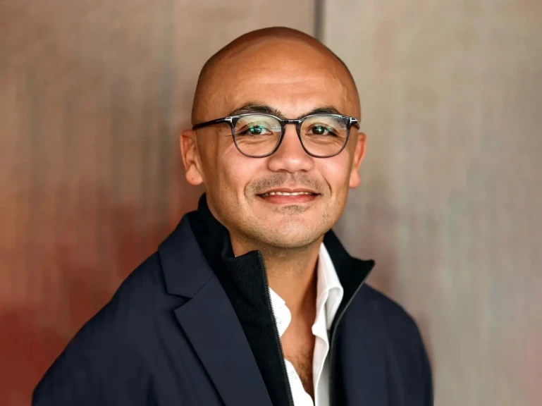 أحمد حسام عوض: طفرة غير مسبوقة في منشآت الأهلي ونسعى لزيادة الموارد أحمد حسام عوض: طفرة غير مسبوقة في منشآت الأهلي ونسعى لزيادة الموارد