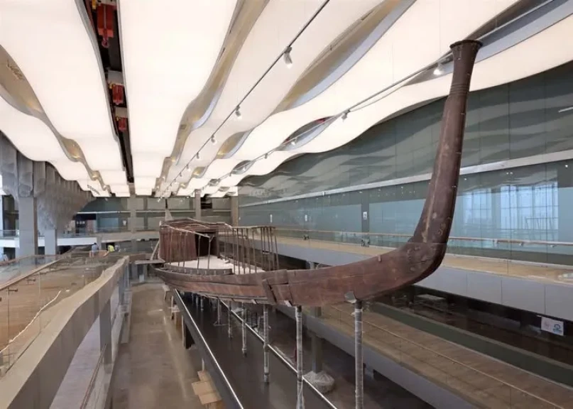 مركب خوفو ورحلتها من النقل إلى المتحف المصري الكبير مركب خوفو ورحلتها من النقل إلى المتحف المصري الكبير