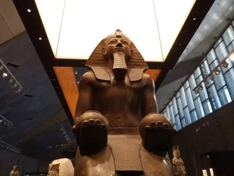 قاعات العصور التاريخية بالمتحف المصري الكبير رحلة عبر الزمن المصري القديم قاعات العصور التاريخية بالمتحف المصري الكبير رحلة عبر الزمن المصري القديم