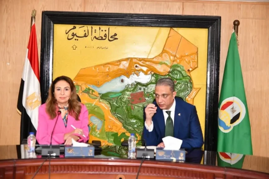 محافظ الفيوم ونائب وزير الاتصالات يناقشان خطط التعاون المشترك في تنفيذ التطوير المؤسسي الرقمي للمحافظة واستراتيجية تحويل المحافظة إلى رقمية