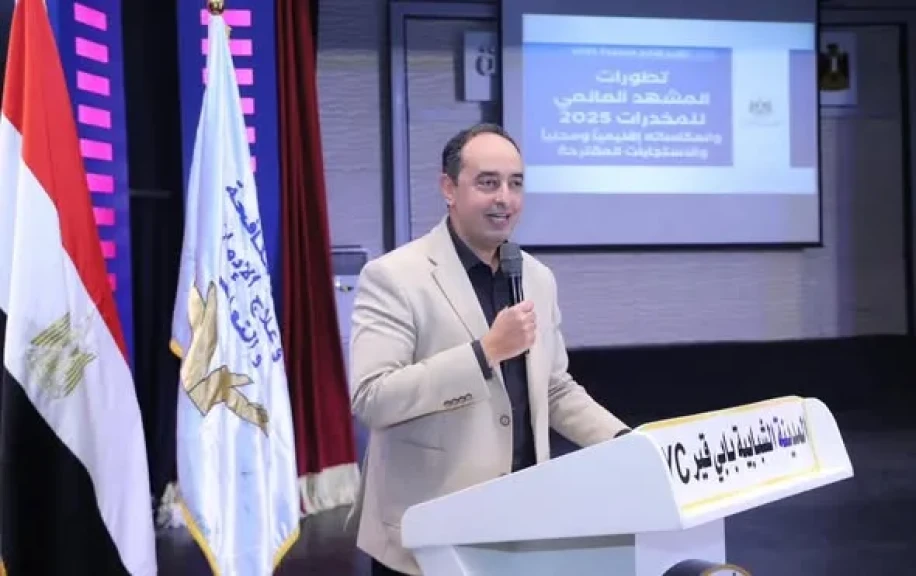 مدير صندوق مكافحة الإدمان يشهد فعاليات ختام معسكر ”قوتنا في شبابنا” بالتعاون مع وزارة الشباب والرياضة لبناء قدرات الشباب والفتيات من طلاب الجامعات والخريجين كمتطوعين لصندوق مكافحة الإدمان