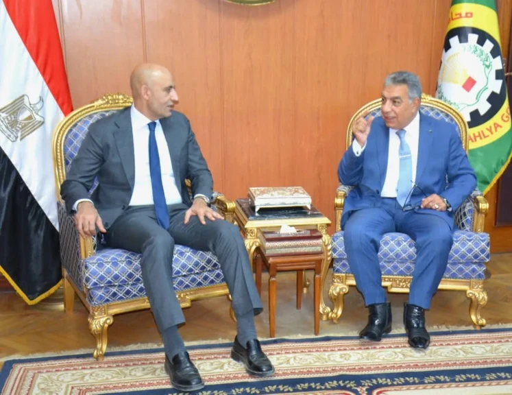 محافظ الدقهلية يستقبل وزير التربية والتعليم بديوان عام المحافظة عقب جولته تفقدية بعدد من مدارس المحافظة