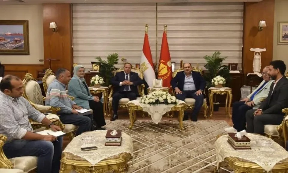 محافظ بورسعيد يبحث مع مساعد وزير الثقافة تطوير قصر ثقافة بورسعيد