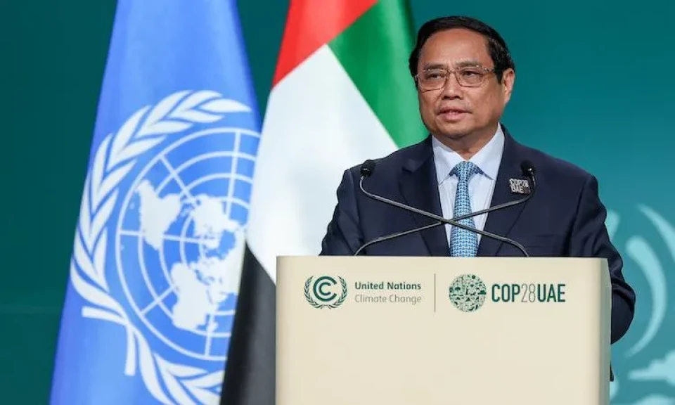 رئيس وزراء فيتنام يدعو للحفاظ على الاستقرار الكلي للاقتصاد والسيطرة على التضخم