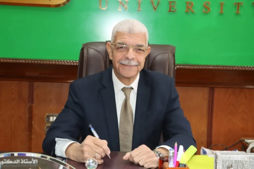 رئيس جامعة المنوفية يصدر قرارًا بتعيين وكيل لكلية التجارة لشئون التعليم والطلاب