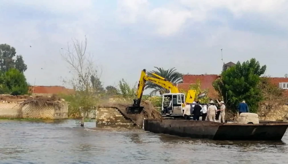 وزارة الري تواصل حملات إزالة التعديات على مجرى نهر النيل