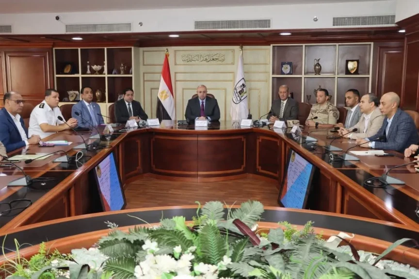 محافظ بني سويف يتابع أعمال فتح اللجان وبدء التصويت في اليوم الثاني والأخير للمرحلة الأولى