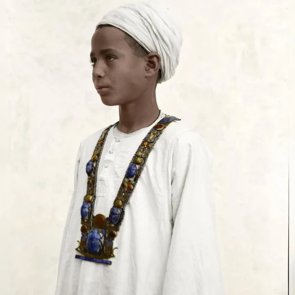 حكاية حسين عبد الرسول الطفل الذي غيّر مجرى التاريخ مكتشف مدخل مقبرة توت عنخ آمون