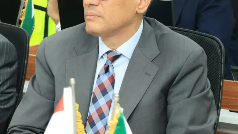 محافظ الجيزة يعلن غلق صناديق الاقتراع في لجان انتخابات مجلس النواب وبدء عمليات الفرز