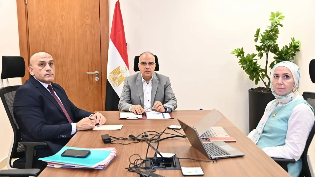 وزير الري يبحث موقف الإعداد لإطلاق مرحلة ثانية من برنامج البحوث التطبيقية بين مصر وهولندا