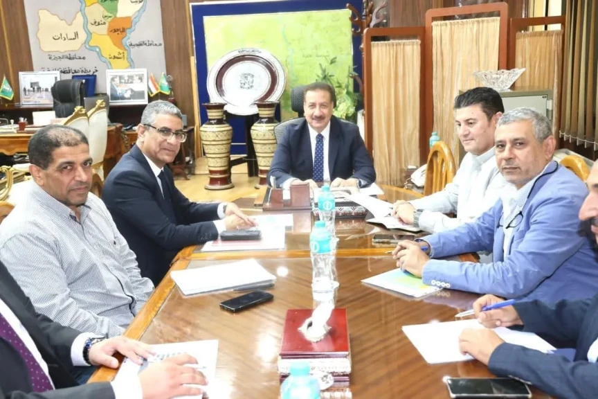 محافظ المنوفية يناقش موقف تسليم مشروعات الصرف الصحي بقرى أشمون والشهداء