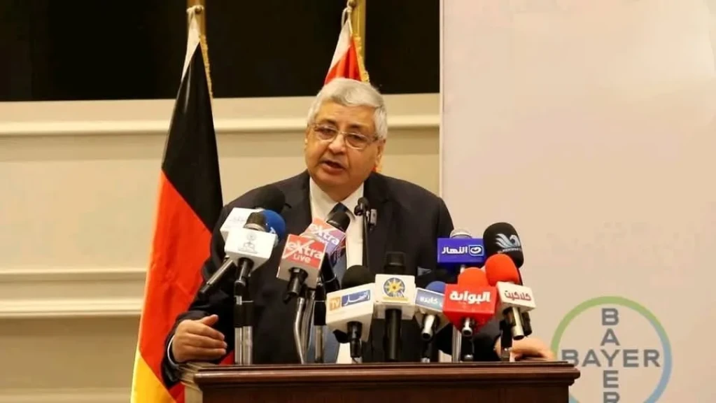 عوض تاج الدين: دعم وتوجيهات من الرئيس السيسي للعمل على توطين الصناعات الدوائية الحديثة