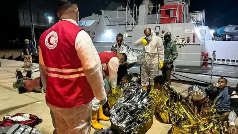 غرق 4 وفقد آخرين في انقلاب قاربين يقلان مهاجرين غير شرعيين قبالة سواحل ليبيا