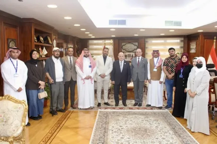 النيابة الإدارية :مركز التدريب القضائي يستقبل وفدًا من طلبة كلية القانون بالجامعة الخليجية - مملكة البحرين