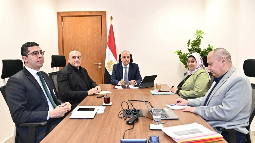 وزير الري يتابع إجراءات تعزيز مبادئ الحوكمة والشفافية بالوزارة، ومحاربة الفساد