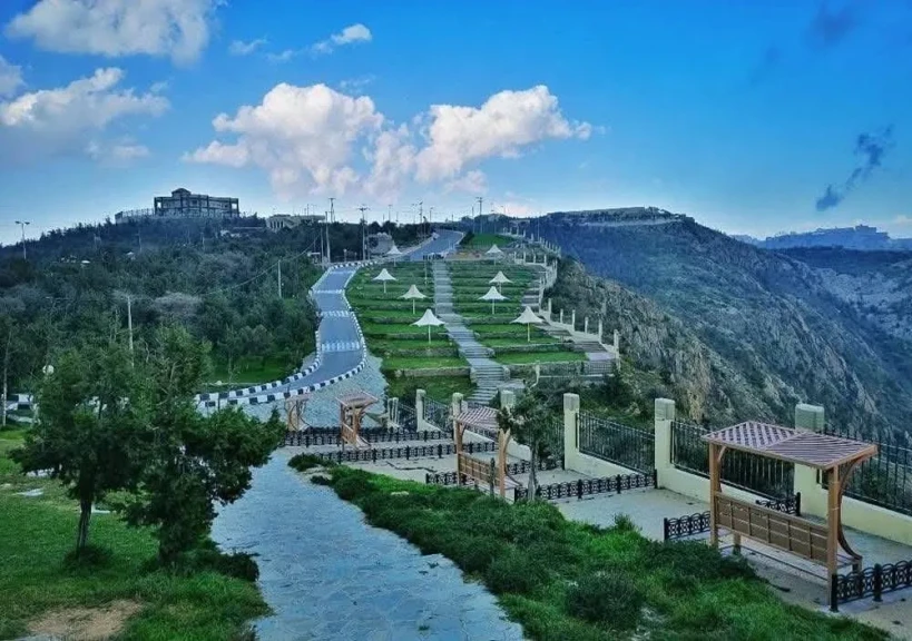 بين الغردقة والباحة... السعوديون يبحثون عن أجواء الشتاء والتكلفة المناسبة