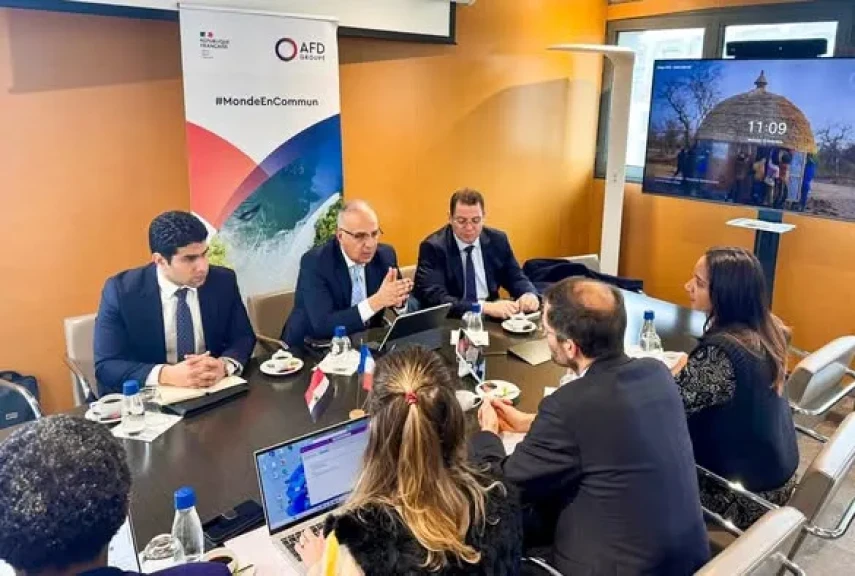 وزير الري يلتقى نائب مدير الوكالة الفرنسية للتنمية