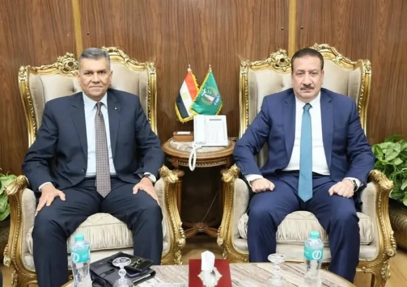 محافظ المنوفية يلتقي وفد الهيئة القومية للتأمين الاجتماعي بمكتبه