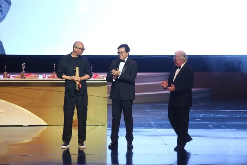 وزير الثقافة يعلن ختام فعاليات الدورة السادسة والأربعين لمهرجان القاهرة السينمائي الدولي