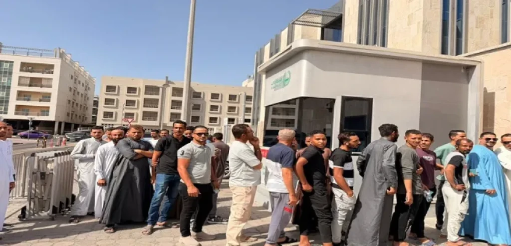 المصريون بالخارج يواصلون الإقبال على لجان التصويت فى اليوم الثانى للمرحلة الثانية لانتخابات مجلس النواب