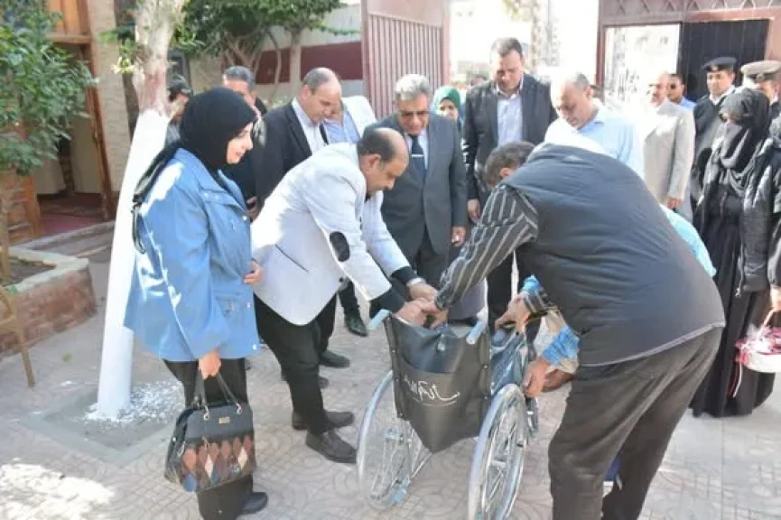 محافظ الدقهلية يتفقد استعدادات اللجان الانتخابية قبل انطلاق التصويت في انتخابات مجلس النواب 2025