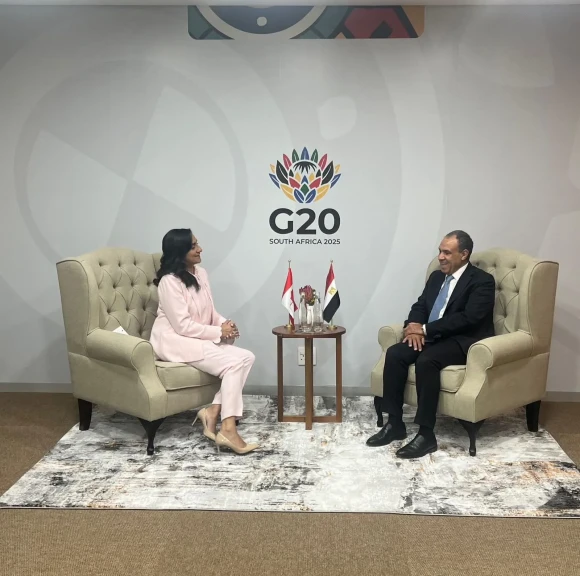وزير الخارجية يلتقي وزيرة خارجية كندا على هامش قمة مجموعة العشرين بجوهانسبرج
