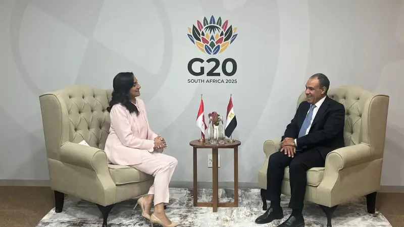 وزير الخارجية يلتقي وزيرة خارجية كندا على هامش قمة مجموعة العشرين بجوهانسبرج