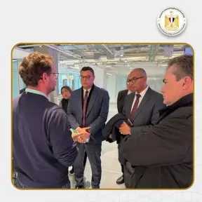 وزير الإسكان يبحث تعزيز التعاون مع «أكسيونا» الإسبانية في مشروعات المياه والتحلية