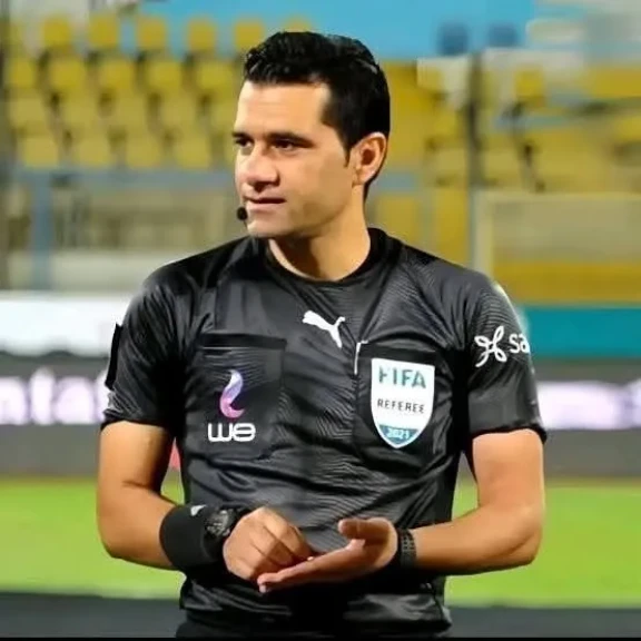 الحكم الدولي محمود البنا يعلن اعتزاله التحكيم.... اعرف التفاصيل