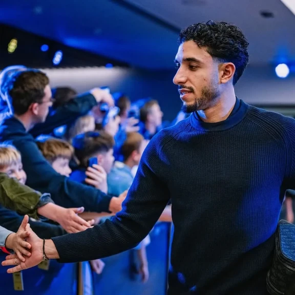 مرموش يقود هجوم مانشستر سيتي أمام ليفركوزن في دوري الأبطال