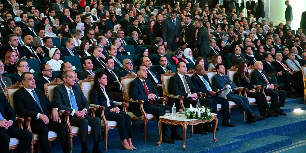 رئيس الوزراء يشارك في فعاليات الملتقى السنوي السادس للهيئة العامة للرعاية الصحية تحت شعار ”من الرؤية إلى التوسع .. نرتقي بالرعاية الصحية إلى المعايير العالمية”