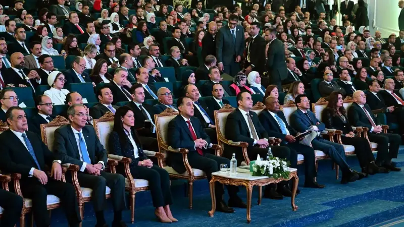 رئيس الوزراء يشارك في فعاليات الملتقى السنوي السادس للهيئة العامة للرعاية الصحية تحت شعار ”من الرؤية إلى التوسع .. نرتقي بالرعاية الصحية إلى المعايير العالمية”