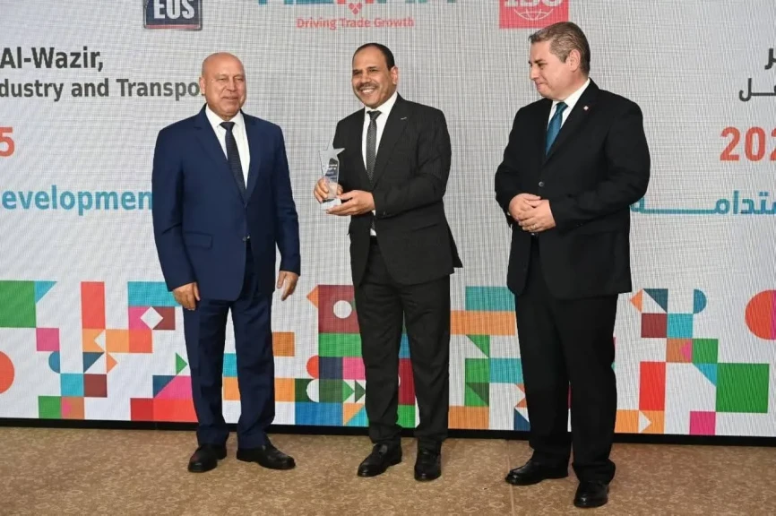 نائب رئيس الوزراء يكرم جامعة المنوفية كأول جامعة تحصل على تقرير البصمة الكربونية