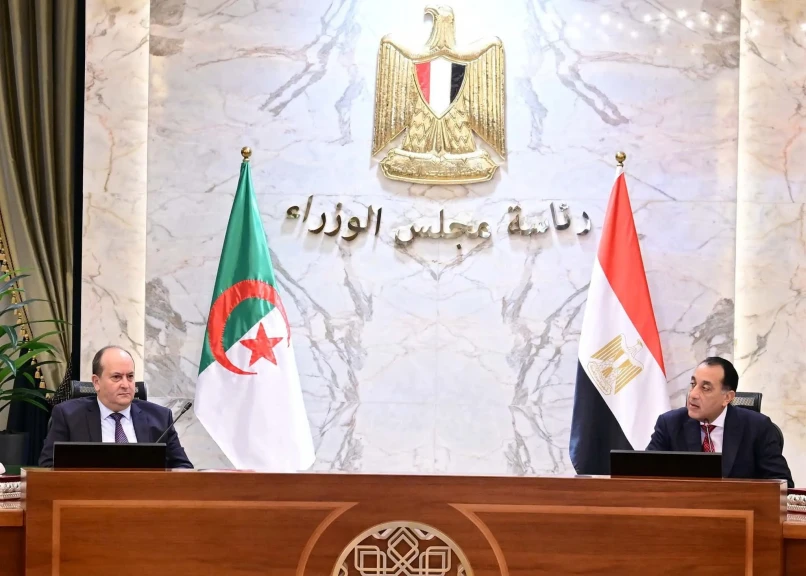 رئيس الوزراء والوزير الأول لجمهورية الجزائر يترأسان أعمال الدورة التاسعة للجنة العليا المصرية الجزائرية المشتركة