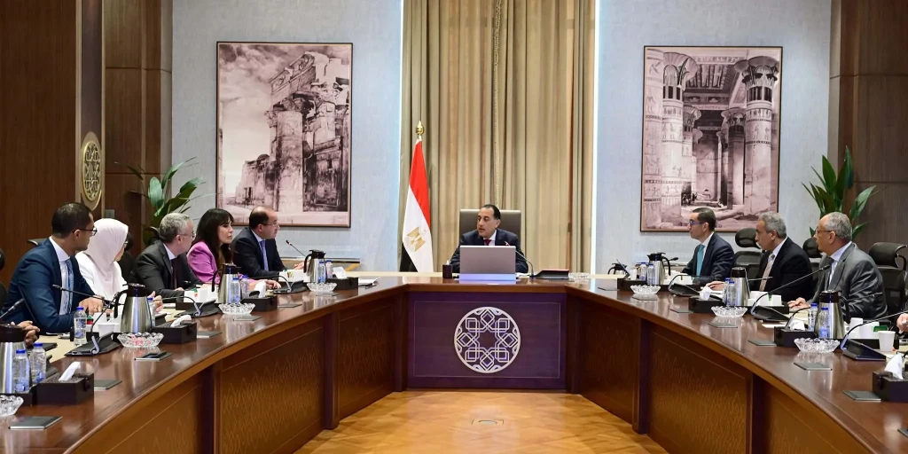 رئيس الوزراء يُتابع الموقف التنفيذي لخطة تطوير المنظومة الجمركية