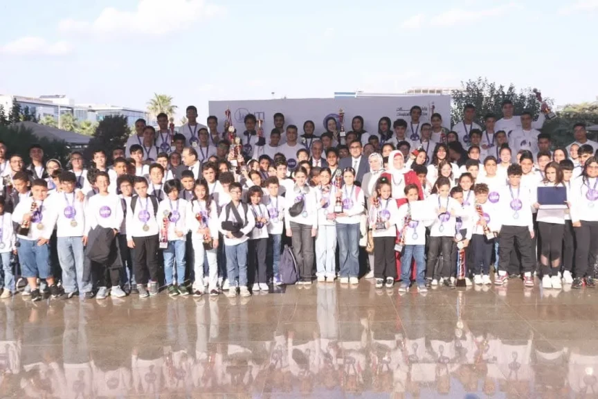 وزير الاتصالات يكرم الفرق المصرية المشاركة فى المنتدى الأفرواسيوى للابتكار والتكنولوجيا بماليزيا