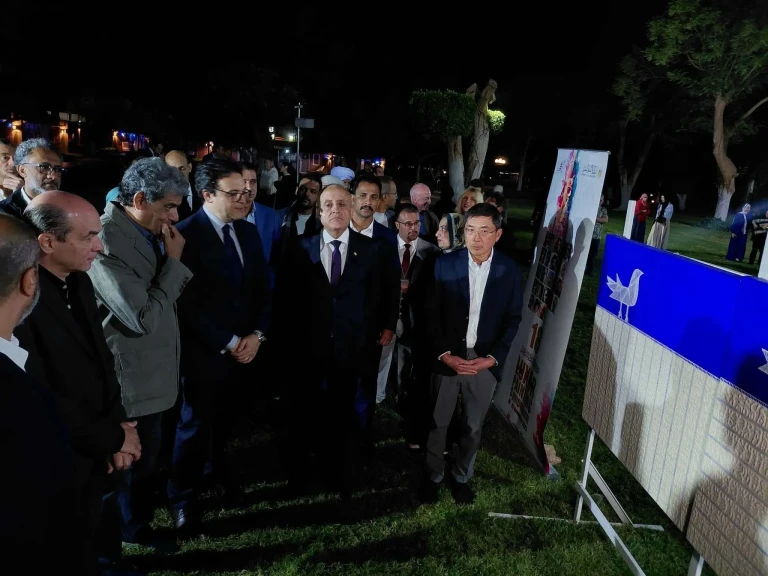 وزير الثقافة ومحافظ الأقصر يشهدان ختام “ملتقى الأقصر الدولي للتصوير”