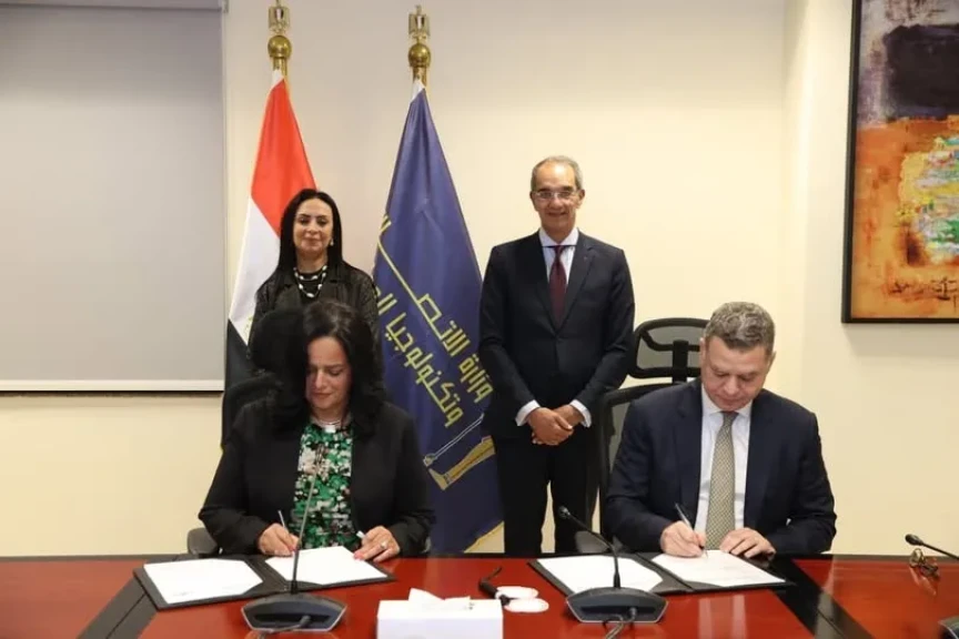 وزير الاتصالات: توفير التدريب لذوي الاضطرابات العصبية فى تخصصات تكنولوجية متقدمة ودمجهم في بيئة العمل بالقطاع