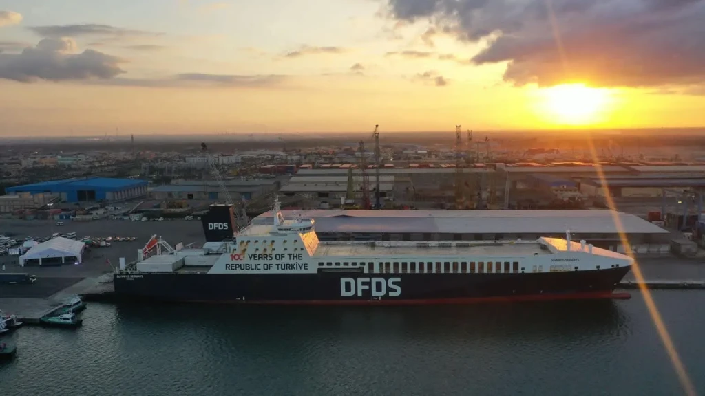 حركة الملاحة فى ميناء دمياط اليوم السبت الموافق 29 / 11 / 2025