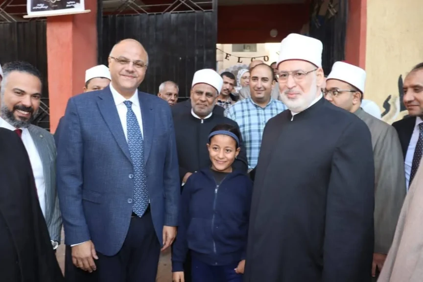 محافظ القليوبية يستقبل وكيل الأزهر الشريف بمعهد طوخ الابتدائي النموذجي